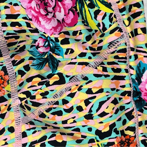 Torrid 0 active bike shorts leopard floral - Picture 3 of 6